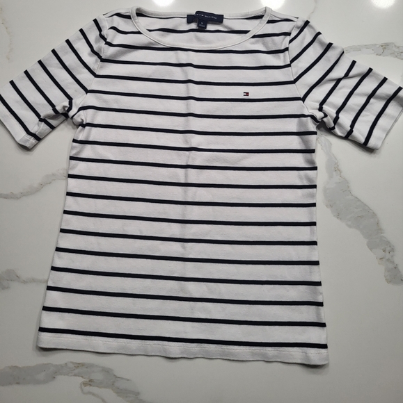Stripe T-shirt, blue and white color. Brand: Tommy Hilfiger. - Picture 2 of 5